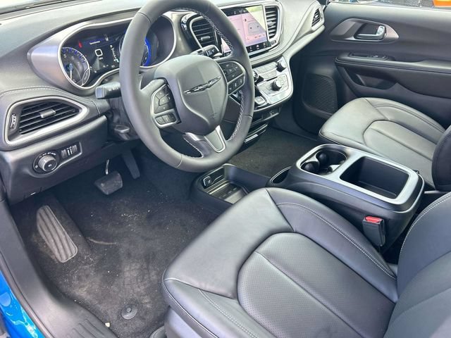 New 2026 Chrysler Pacifica Select FWD image 12