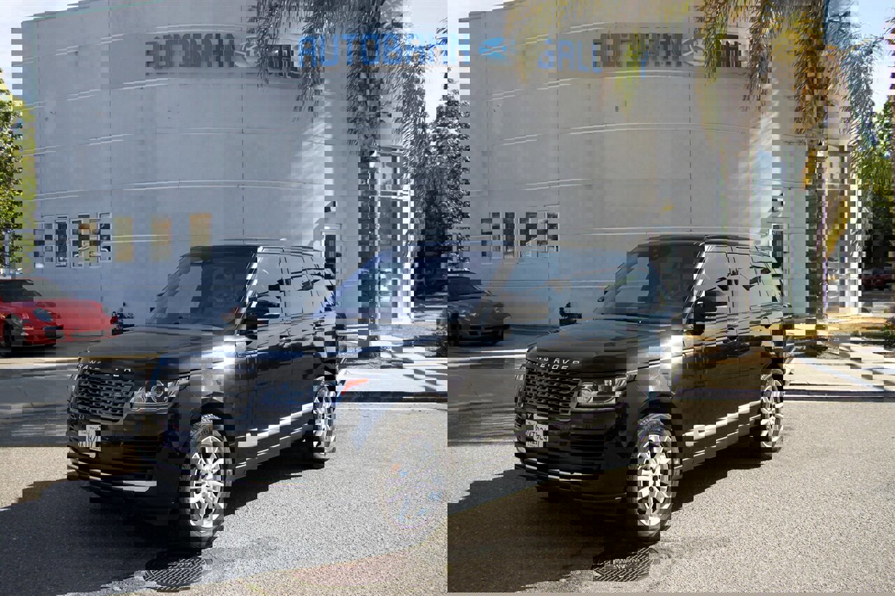 Used 2017 Land Rover Range Rover image 1