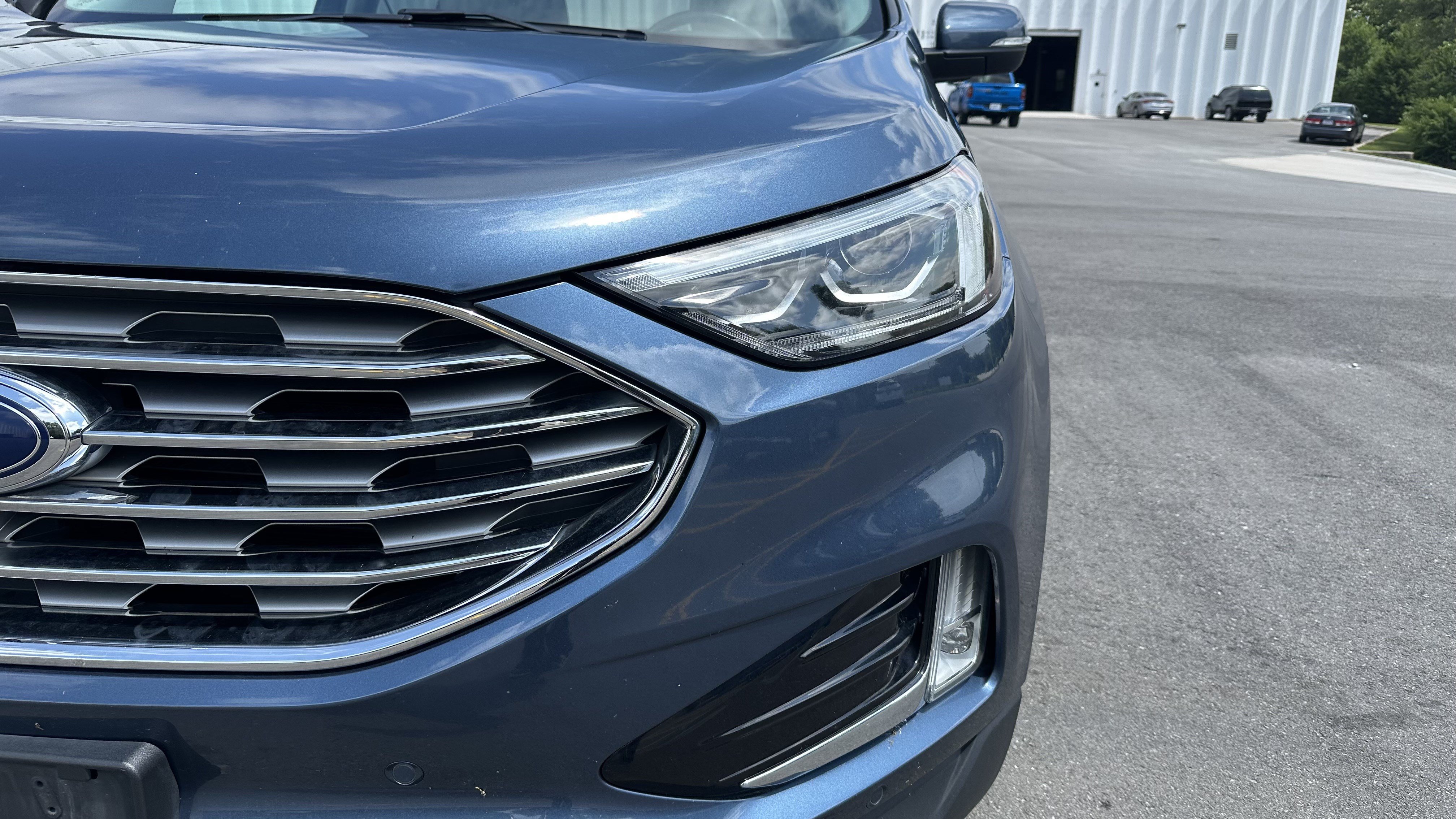 Used 2019 Ford Edge Titanium w/ Equipment Group 301A AWD/4WD image 7