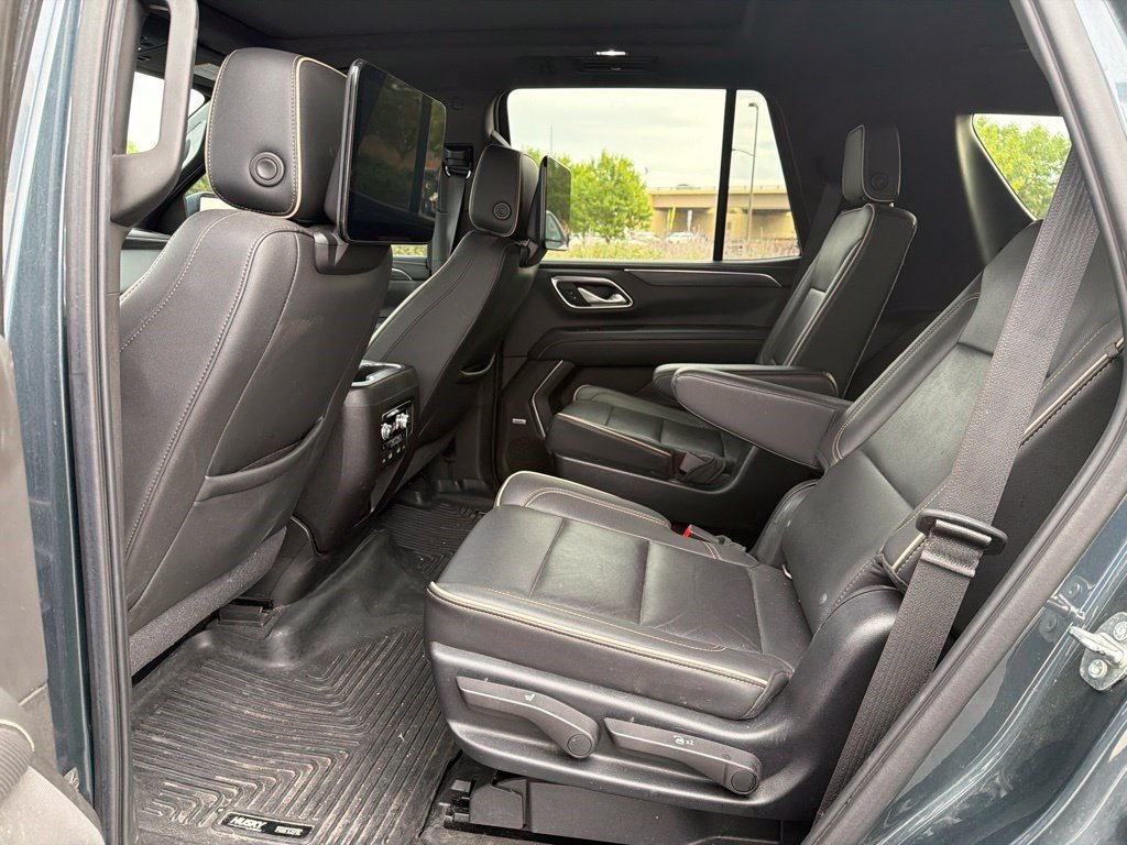 Used 2021 GMC Yukon SLT w/ SLT Premium Package AWD/4WD image 11