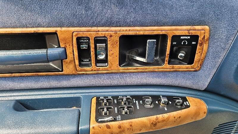 Used 1993 Chevrolet Caprice Classic LS image 18