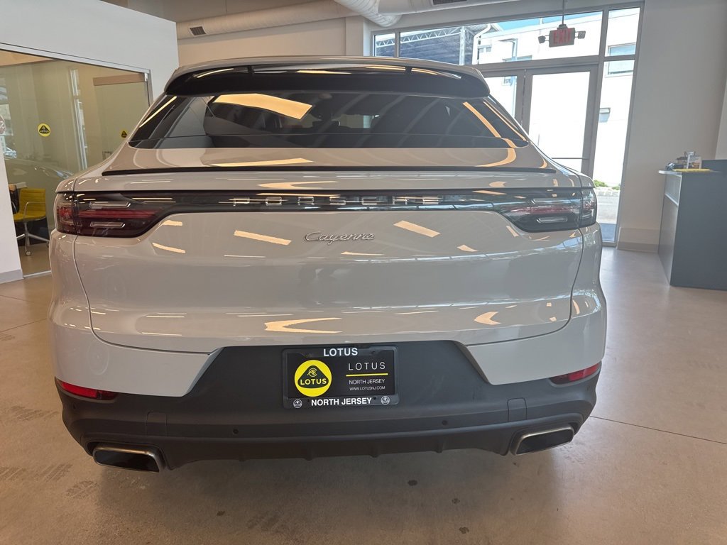 Used 2022 Porsche Cayenne Coupe image 14