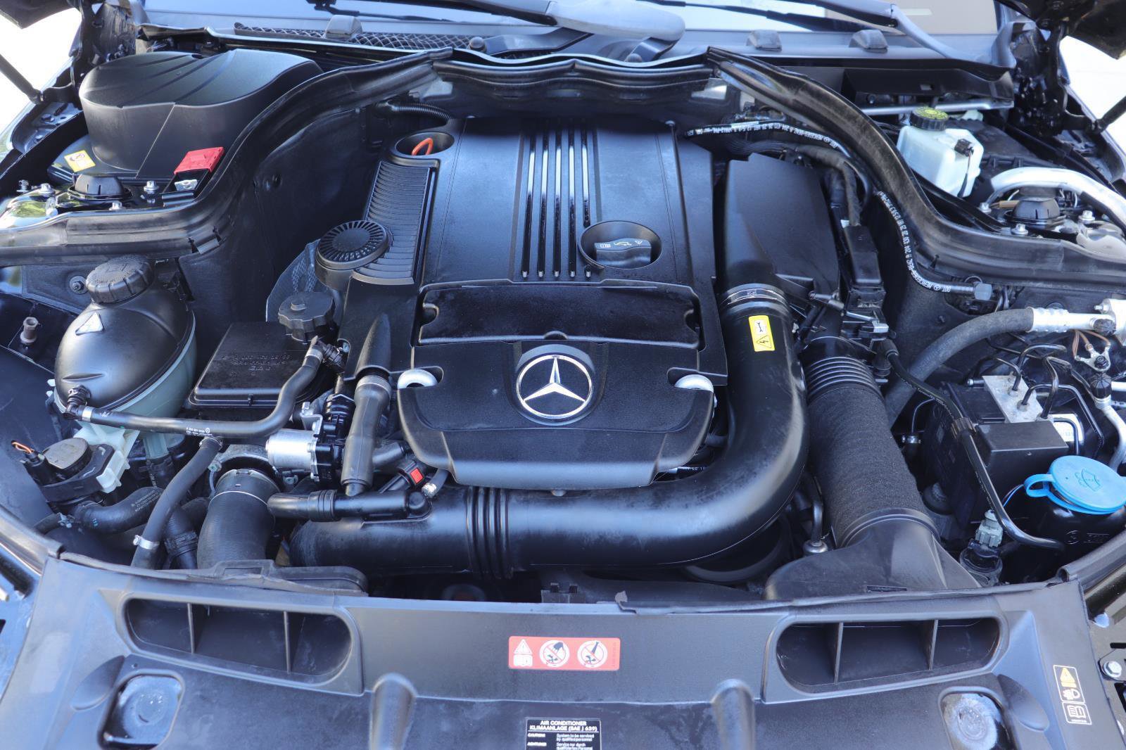 Used 2013 Mercedes-Benz C 250 Luxury image 32