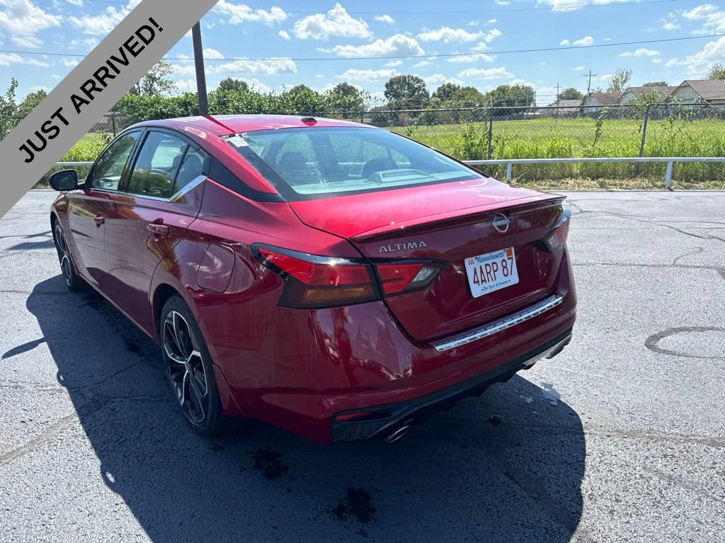 Used 2023 Nissan Altima 2.5 SR FWD image 7