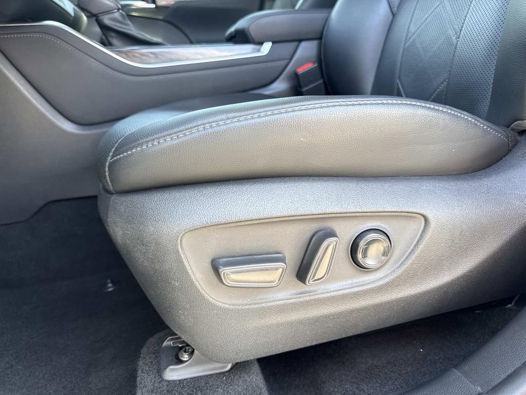 Used 2022 Toyota Highlander Platinum image 21