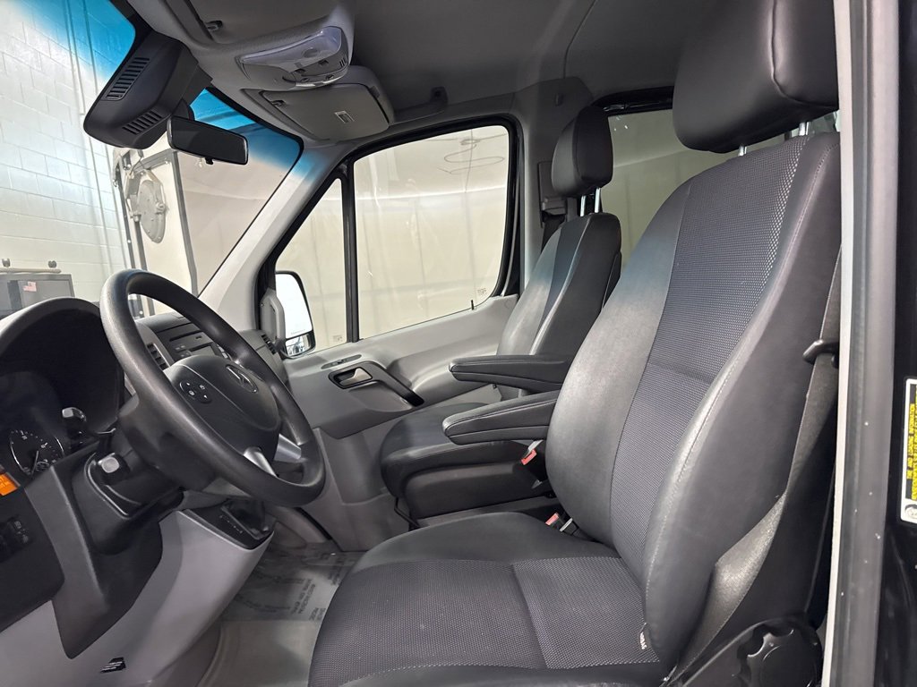 Used 2017 Mercedes-Benz Sprinter 2500 image 11