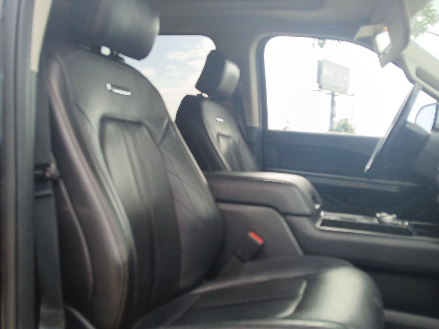 Used 2021 Ford Expedition Platinum RWD image 11