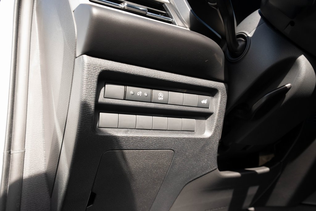 New 2026 Mitsubishi Outlander LE AWD/4WD image 21