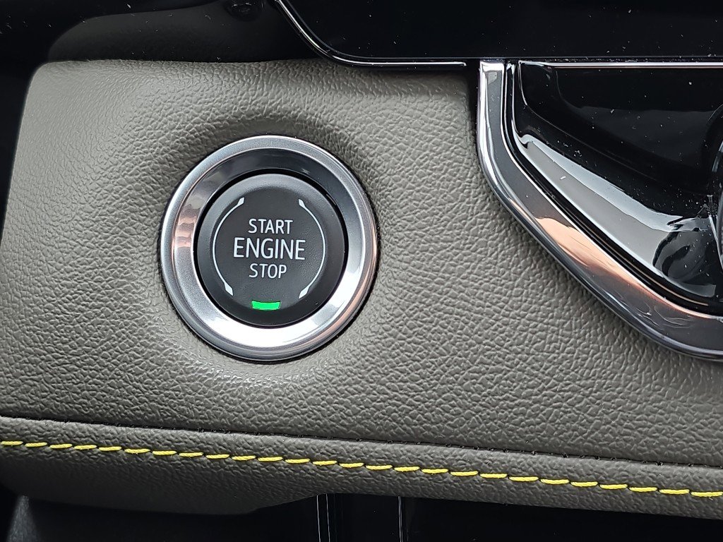 Used 2025 Chevrolet Colorado ZR2 w/ Technology Package image 28