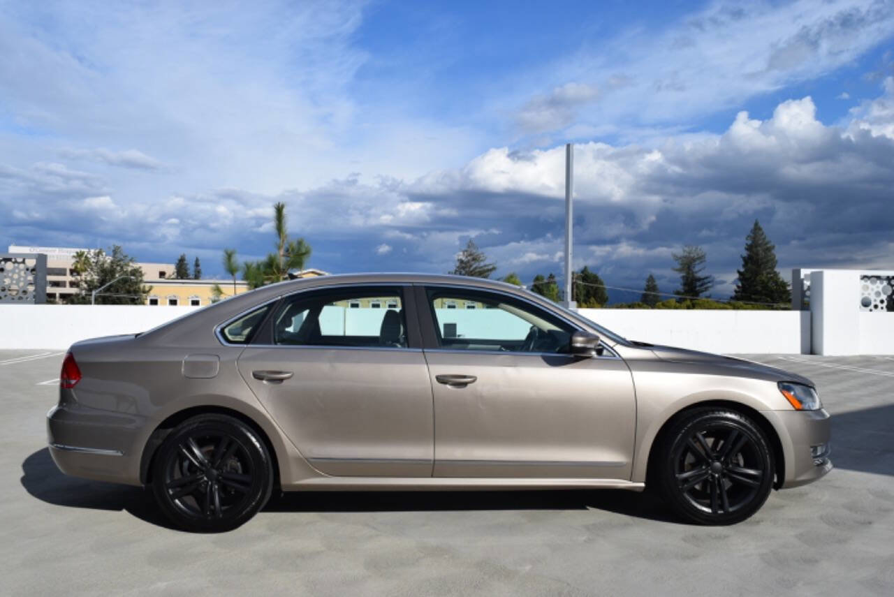 Used 2015 Volkswagen Passat TDI SE image 11