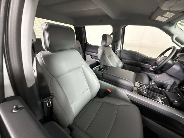 New 2025 Ford F150 Lightning Flash AWD/4WD image 17