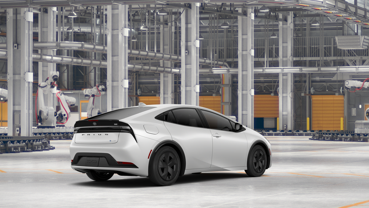 New 2027 Toyota Prius Plug-In Hybrid FWD image 12