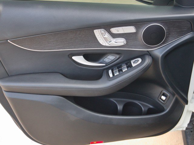 Used 2022 Mercedes-Benz GLC 300 4MATIC image 12