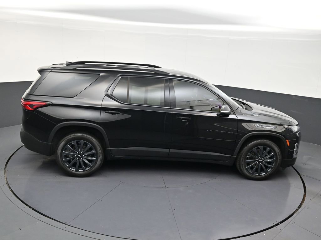 Used 2023 Chevrolet Traverse RS FWD image 18