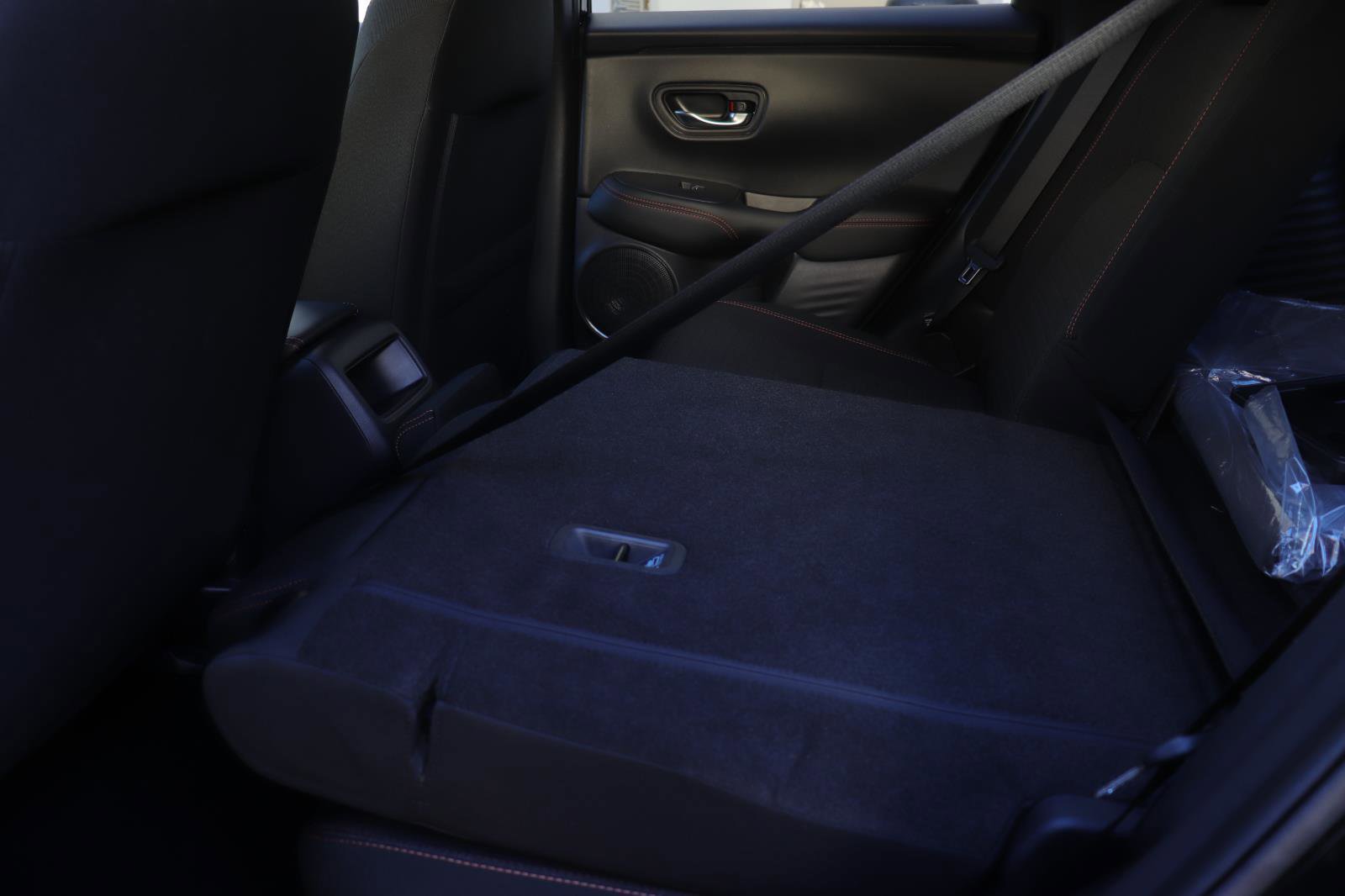 Used 2025 Honda HR-V Sport image 12