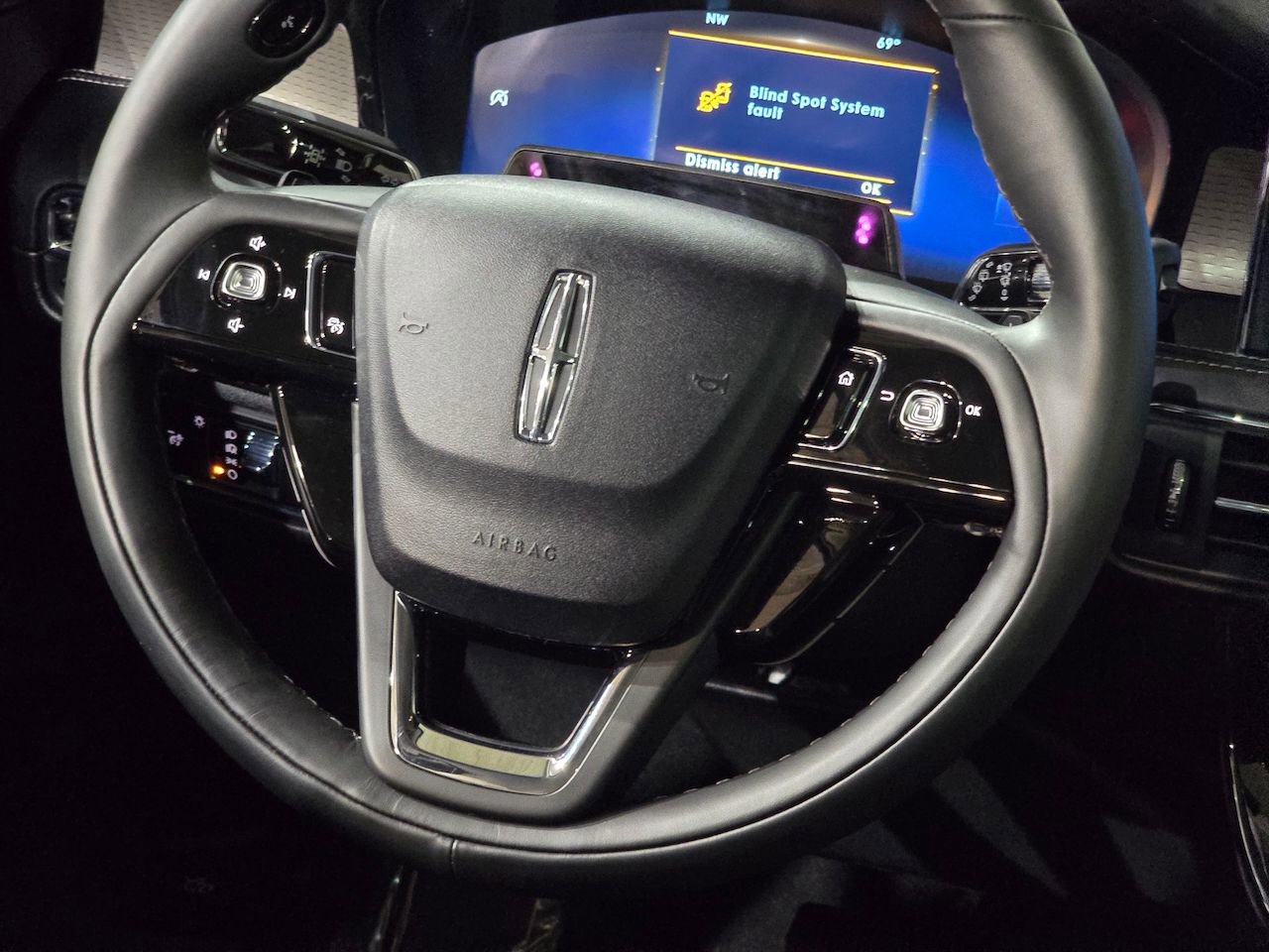 New 2026 Lincoln Corsair Reserve AWD/4WD image 24