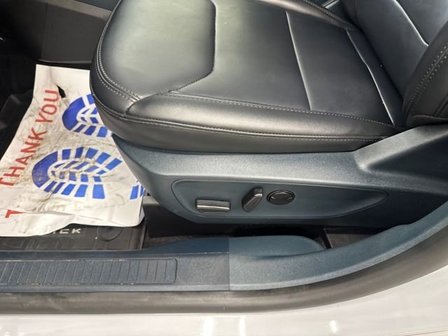 Certified 2025 Ford Maverick Lariat w/ Black Appearance Package image 34