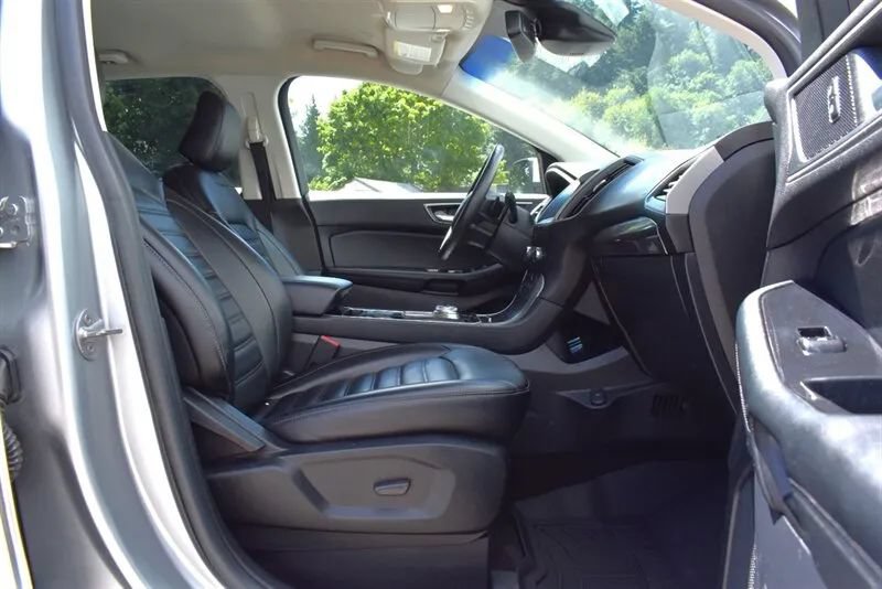 Used 2020 Ford Edge SEL AWD/4WD image 29
