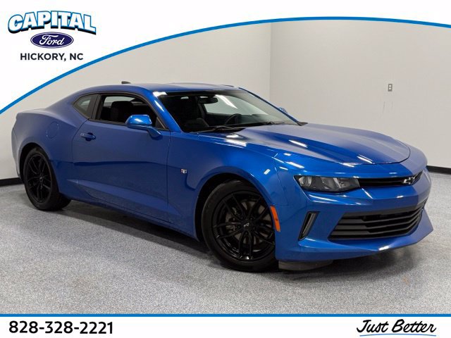 Used 2018 Chevrolet Camaro LT w/ Technology Package RWD image 1