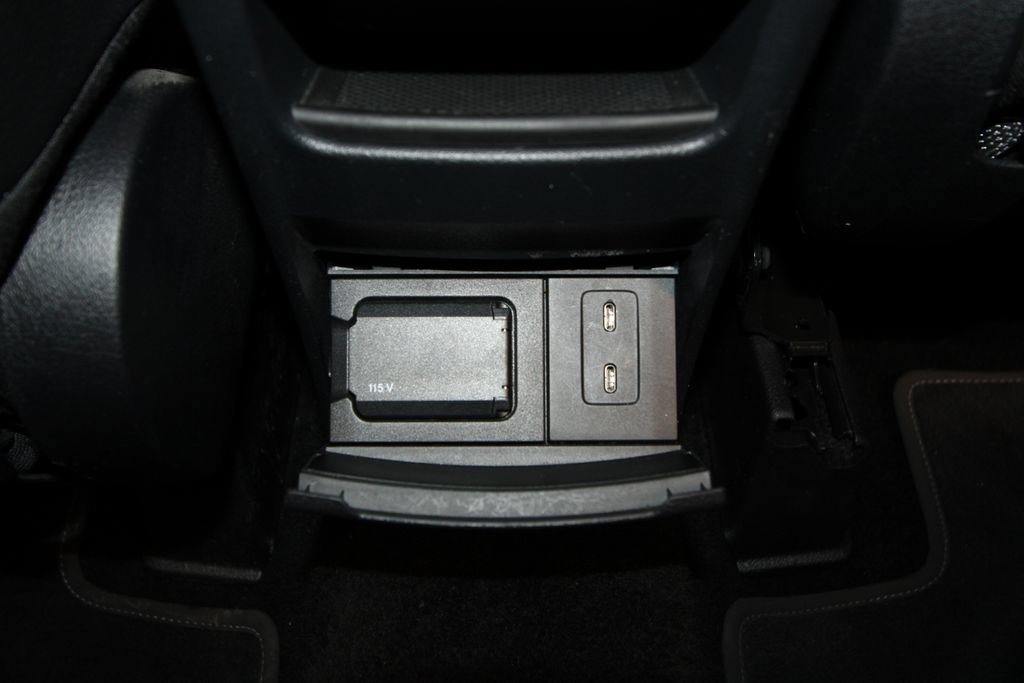 Used 2022 Mercedes-Benz GLB 250 4MATIC image 28