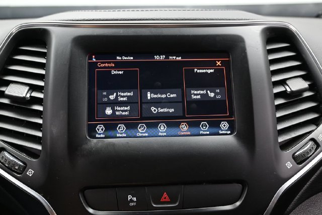 Used 2020 Jeep Cherokee Latitude Plus w/ Cold Weather Group AWD/4WD image 36