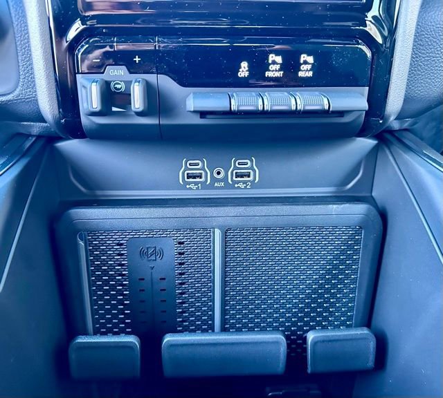 New 2026 RAM 1500 4x4 Crew Cab image 33