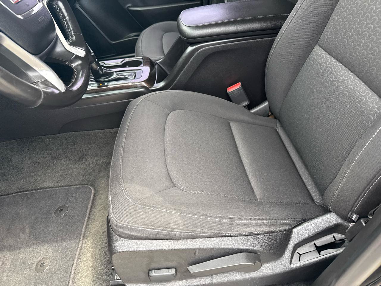 Used 2018 GMC Canyon SLE RWD image 10