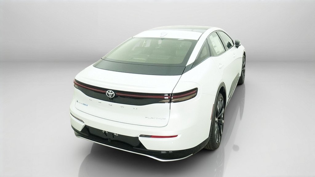 New 2027 Toyota Crown Platinum AWD/4WD image 11