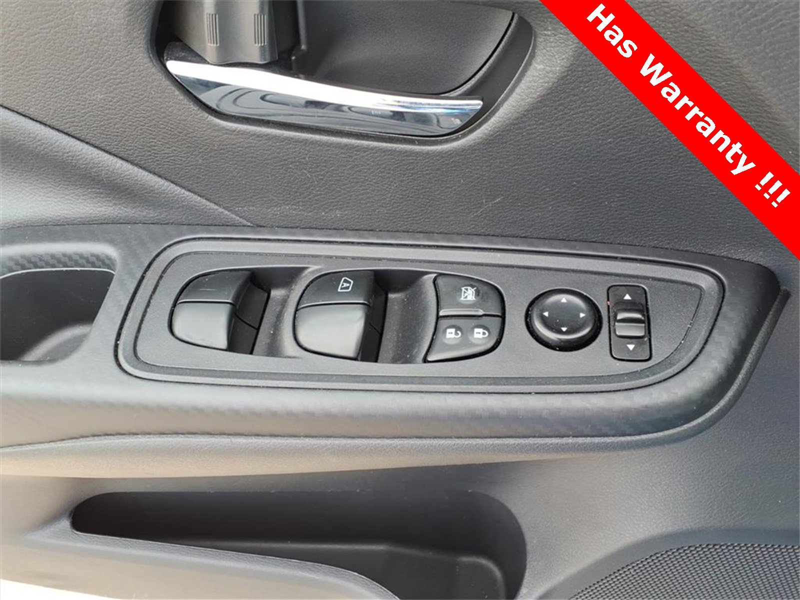 Used 2023 Nissan Versa SV image 24