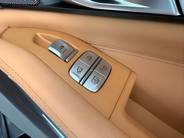 Used 2026 BMW X7 xDrive40i w/ Premium Package image 25