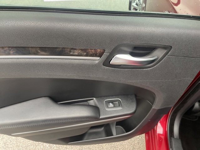 Used 2014 Chrysler 300 C image 56