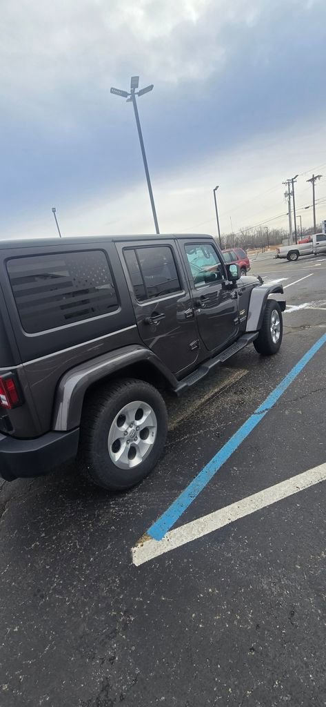 Used 2014 Jeep Wrangler Unlimited Sahara w/ Dual Top Group image 4