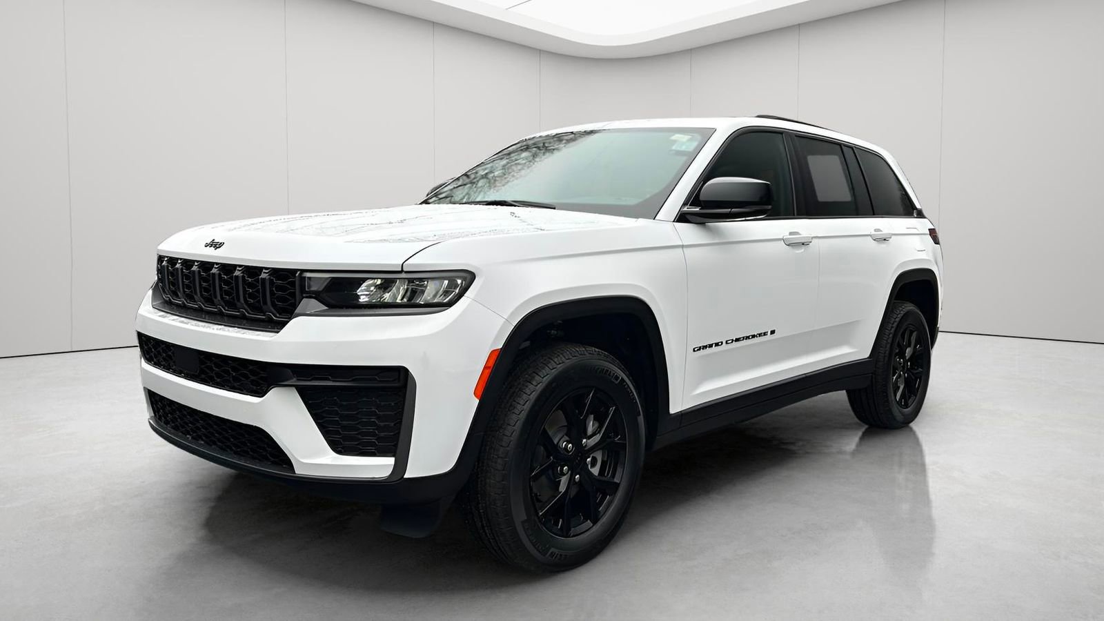 New 2026 Jeep Grand Cherokee Laredo image 10