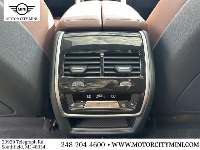 Certified 2025 BMW X6 M60i w/ Dynamic Handling Package AWD/4WD image 21