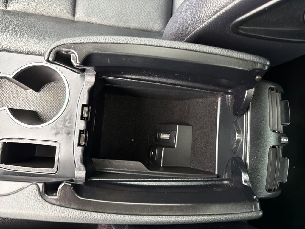 Used 2013 Mercedes-Benz C 250 Sedan image 24
