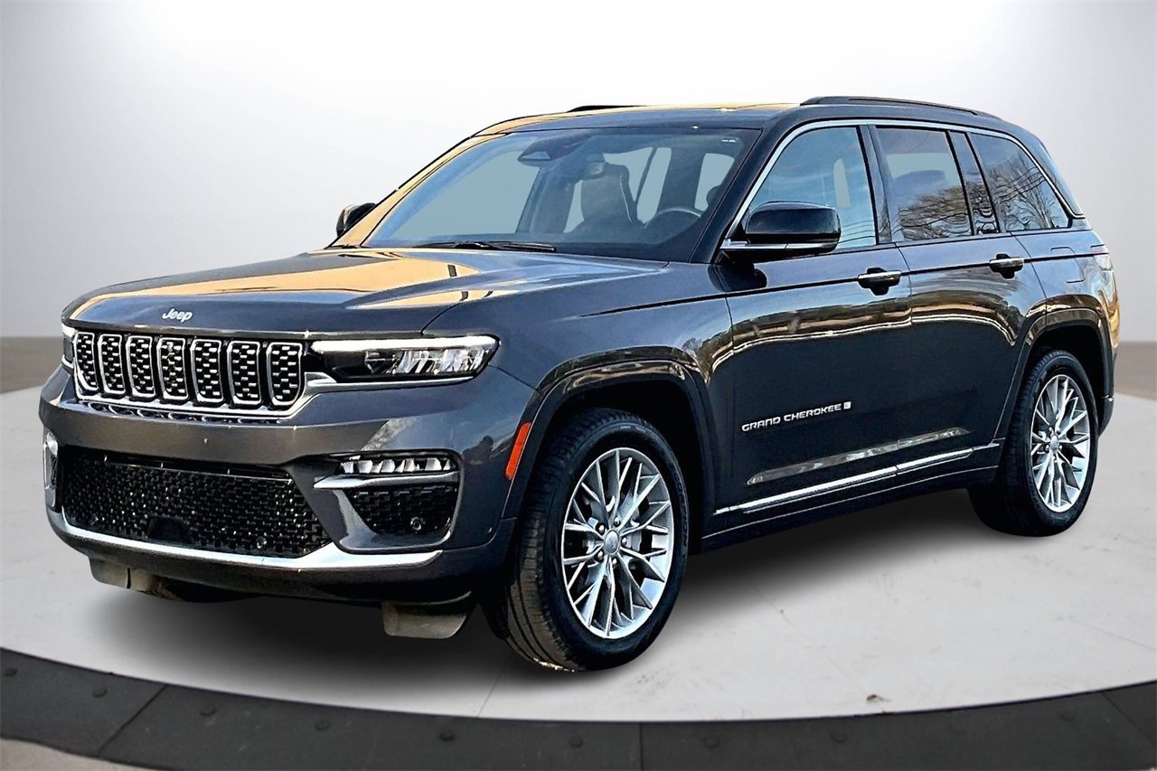 Certified 2025 Jeep Grand Cherokee Summit image 4