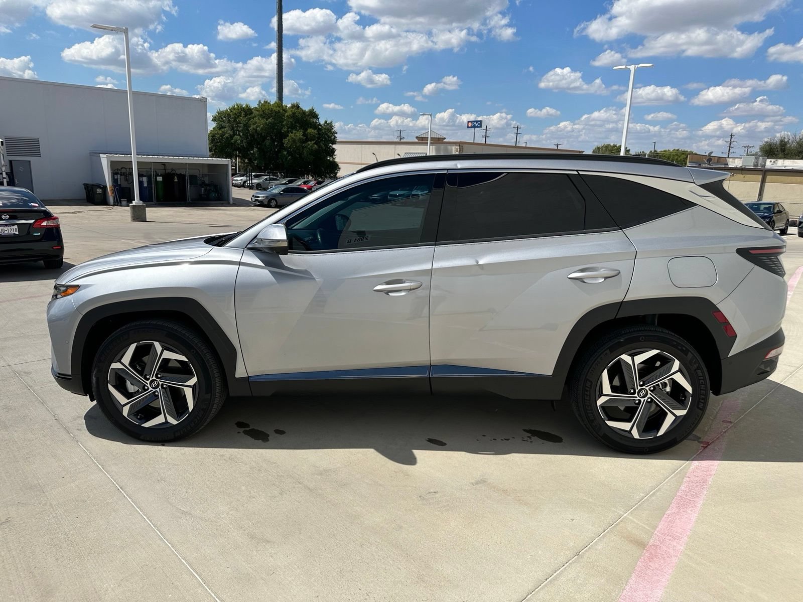 Used 2022 Hyundai Tucson Limited AWD/4WD image 4