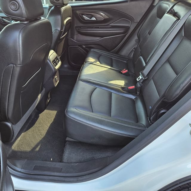 Used 2024 GMC Terrain SLT AWD/4WD image 20