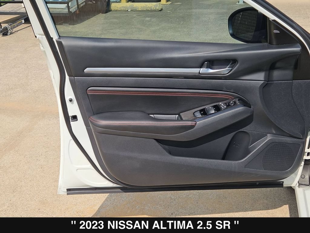 Used 2023 Nissan Altima 2.5 SR AWD/4WD image 14