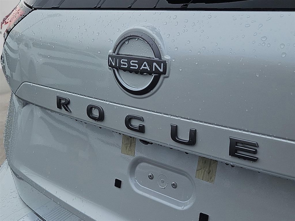 New 2026 Nissan Rogue SV w/ Cold Weather Package AWD/4WD image 4