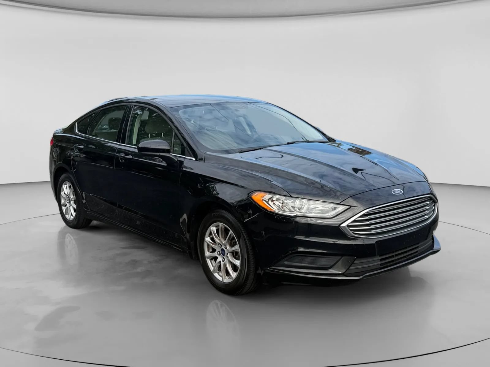 Used 2017 Ford Fusion S FWD image 7