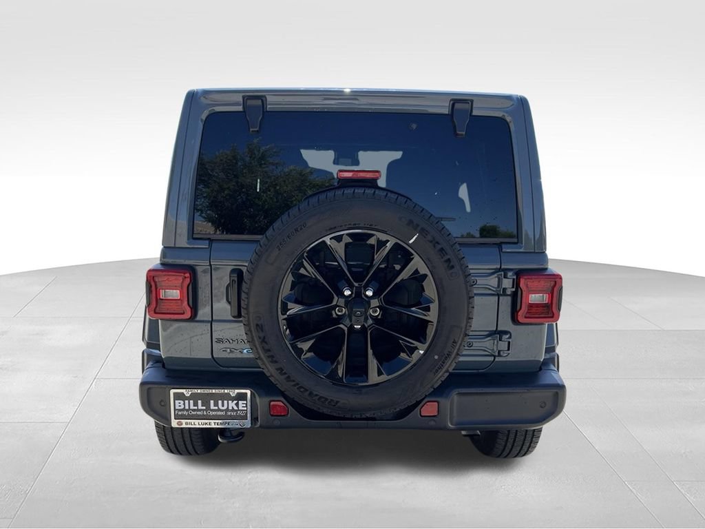 Used 2025 Jeep Wrangler Unlimited Sahara w/ Safety Group AWD/4WD image 6