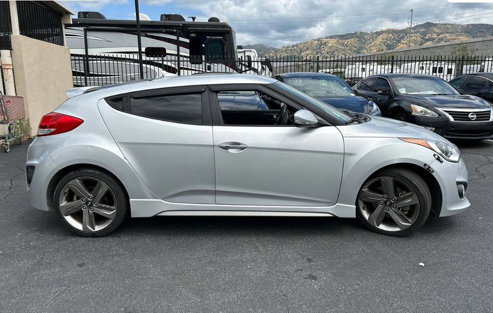 Used 2014 Hyundai Veloster Turbo FWD image 4