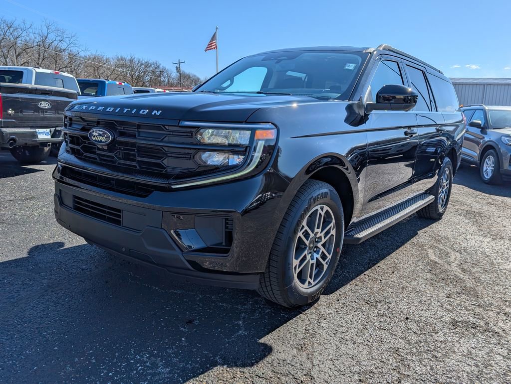Used 2026 Ford Expedition Max Active RWD image 1