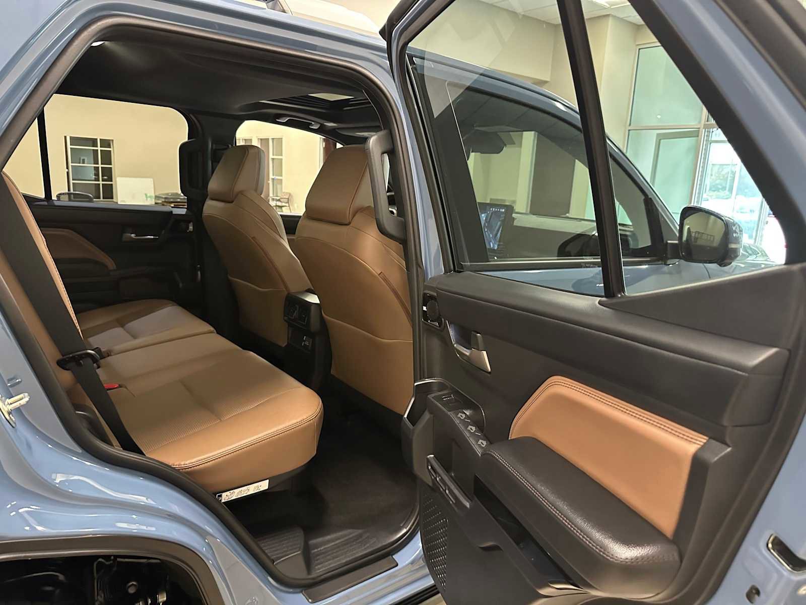 Certified 2025 Toyota 4Runner Limited AWD/4WD image 28