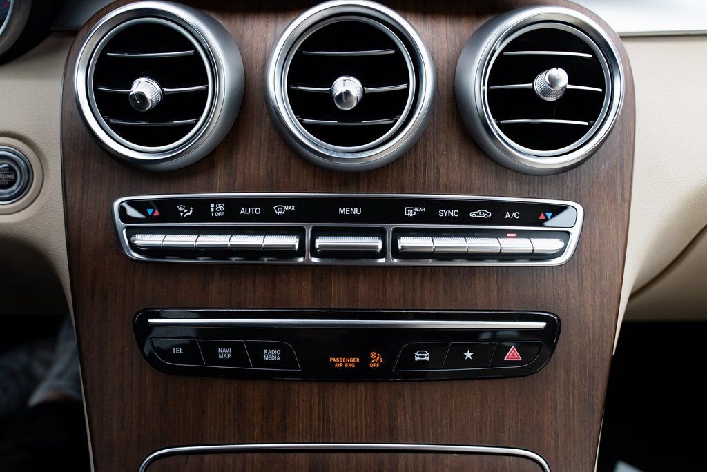 Used 2022 Mercedes-Benz GLC 300 4MATIC image 16