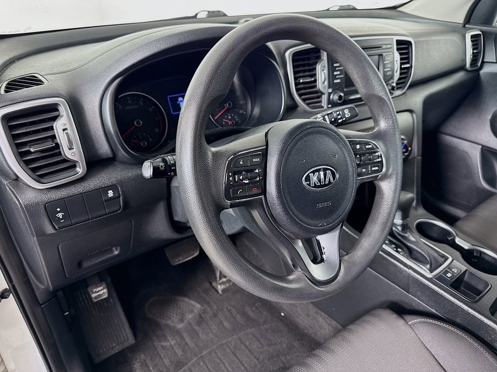Used 2019 Kia Sportage LX image 9
