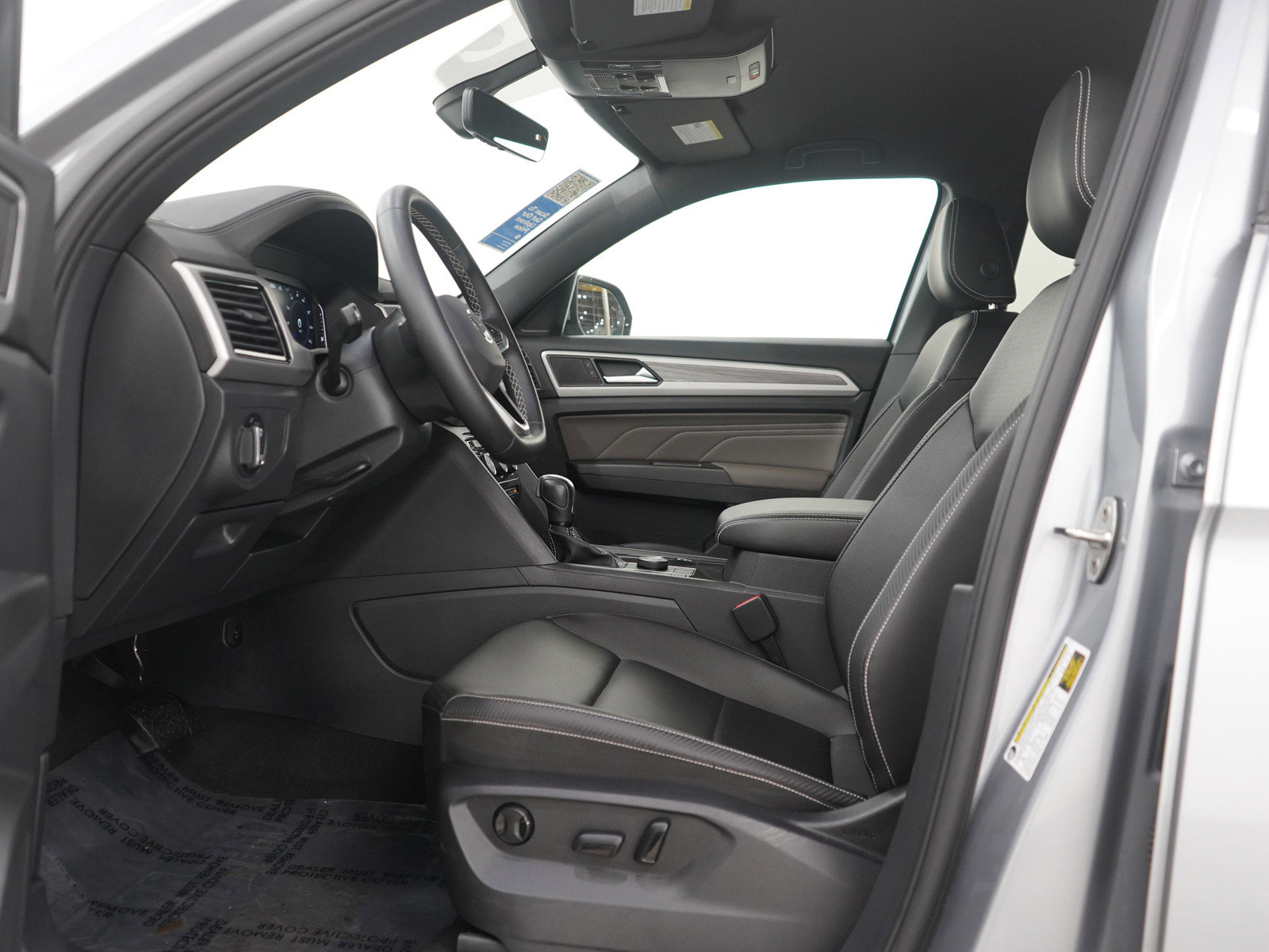 Used 2023 Volkswagen Atlas Cross Sport SE image 24