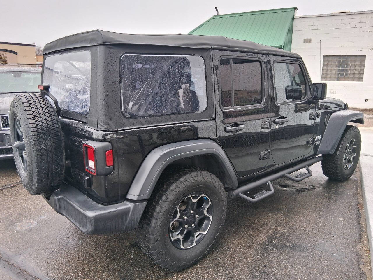 Used 2018 Jeep Wrangler Unlimited Sport image 7