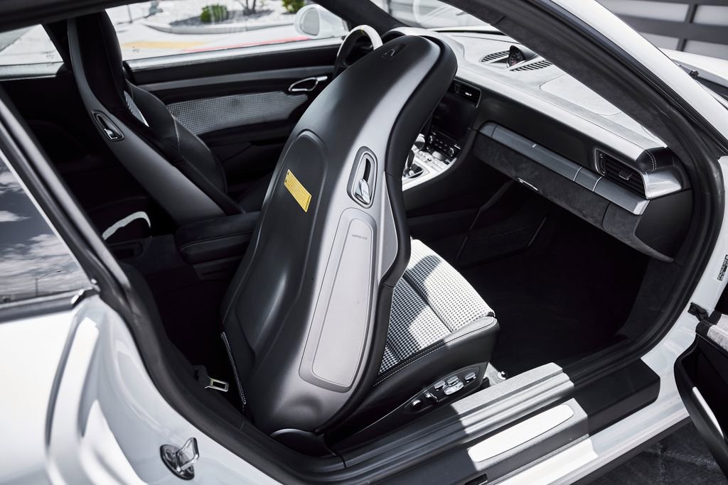Used 2018 Porsche 911 GT3 RWD image 40